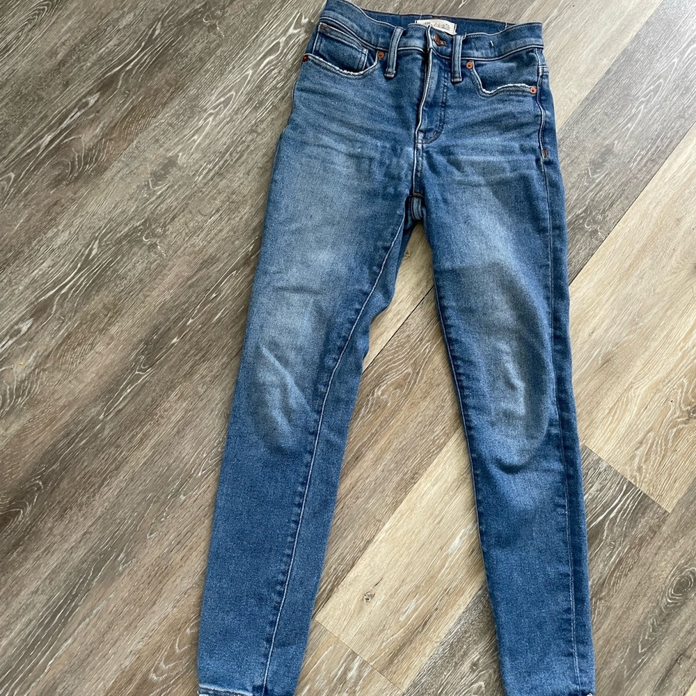 Madwell mid rise skinny jeans size 25